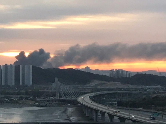 인천 남동공단 화재···소방당국 진화중