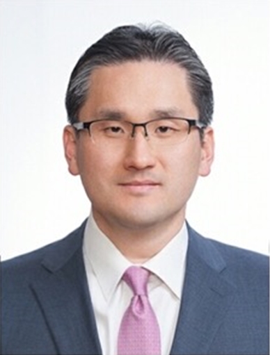 롯데쇼핑 첫 외부 출신 기획총괄 임원 오른 정경운 상무
