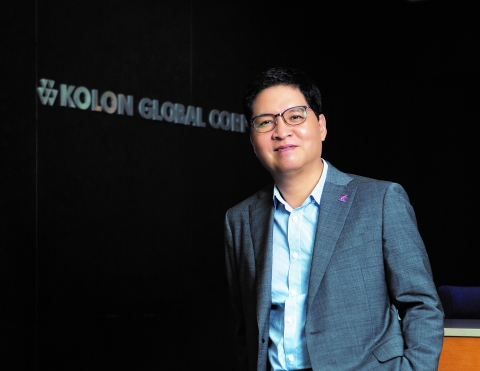  윤창운 코오롱글로벌 사장, 상반기 5억원 이하