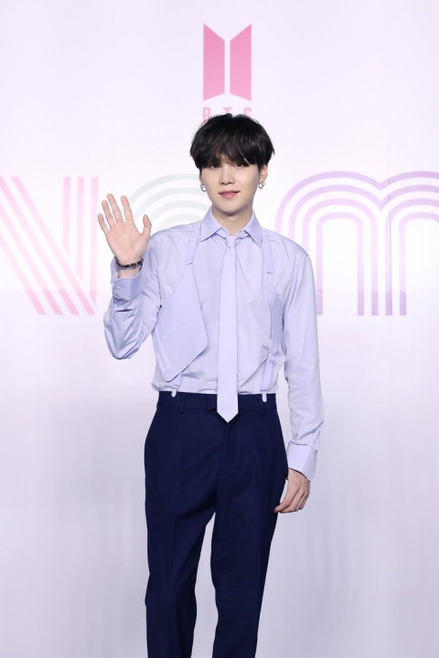 방탄소년단(BTS) 슈가, 어깨 수술로 당분간 공식 활동 중단