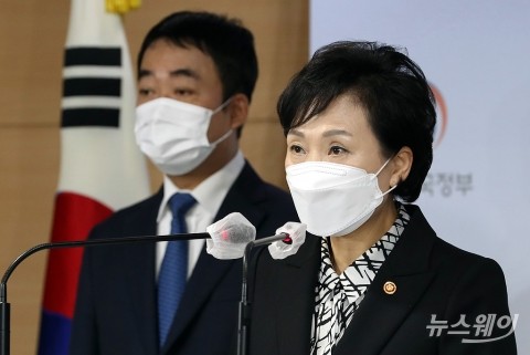  “부산·김포 등 규제지역 지정 논의 속도낼 것”
