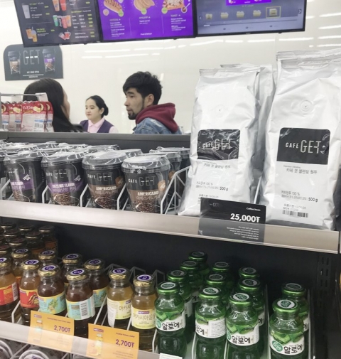 몽골 울란바토르 CU샹그릴라점에 한국 중소기업 상품들이 진열되어 있다. 사진=BGF리테일 제공