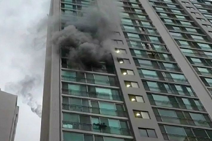 부산 금정구 한신아파트 화재. 사진=부산소방재난본부 제공