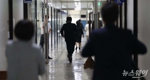 서울 ‘셧다운’ 발표에 포장·제지株 급등