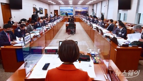 여야, 가덕도특별법 잠정합의···“필요시 예타 면제”