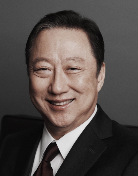 두산 박용만 “삼부자 모두가 독립···사회에 좋은 일하며 살겠다”
