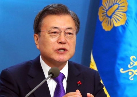 문대통령 “4차 지원금, 상황 따라 보편지급 생각할 수 있어”