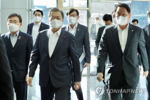 “코로나 백신 다음달 공급” 최태원의 ‘뚝심 경영’ 결실