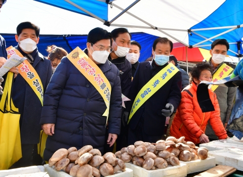 유두석 장성군수, 재난지원금 어려운 주민 위해 기부