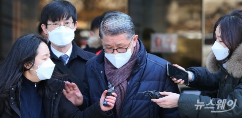 최신원 SK네트웍스 회장 사임···“이사회 중심 경영”