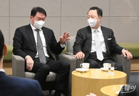 서울상의 회장 취임한 최태원 “엄중한 시기 무거운 직책 맡았다”