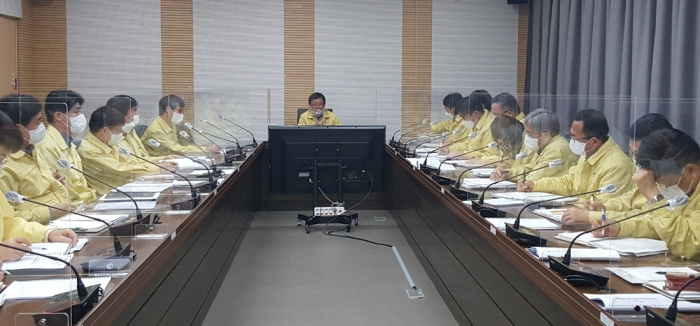 고흥군이 26일 정하용 부군수 주재로 상반기 지방재정 신속집행 추진상황 보고회를 개최하고 있다.