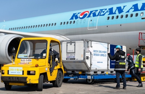 대한항공, 국내 1호 ‘화이자 백신’ 수송했다