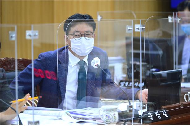 서울시의회 문장길 의원 “市 31개 여학교 아직도 속옷규제 존재, 학생 인권 침해 막는다”