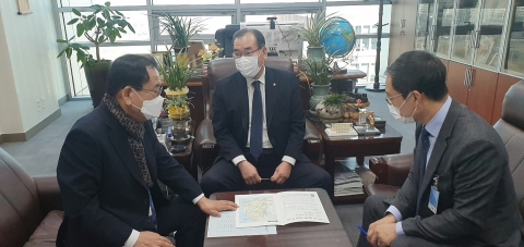 김준성 영광군수,  서해안 철도 건설 관련 국회 방문