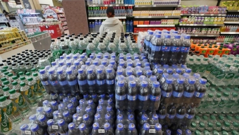 음료에 설탕세 도입?···국제적 추세 vs 가격만 올라