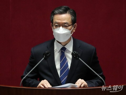 정성호 “이재명 ‘전두환 공과’ 발언···부적절했다”