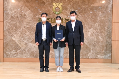 광주비아농협, 지역 인재 육성을 위한 장학금 전달