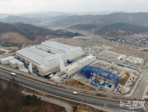 포스코케미칼, GM·LG 합작사에 전기차용 음극재 공급