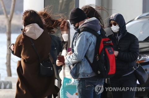  아침 출근길 기온 뚝 떨어져···“단단히 껴입으세요”