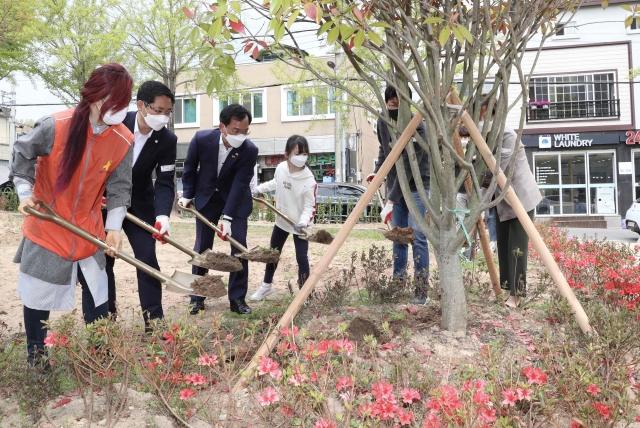 김삼호 광산구청장, 어린이공원 나무심기 후원 행사 참석