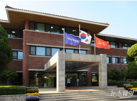 경마현장 관리사 노동조합 “경마정상화 등 생계대책 즉각 제시” 요구