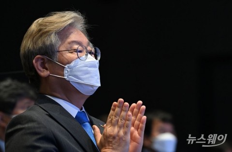 이재명표 ‘기본대출’ 국회 입성···전국민 저금리 대출