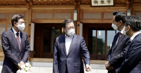 문 대통령, 오세훈·박형준 만나 부동산 현안 논의