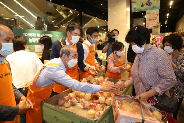 “농사만 지어도 부자될 수 있다” 기사의 사진