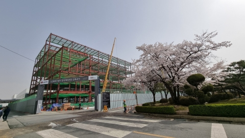 역대급 실적 낸 LG화학, 첨단소재 인력 대규모 채용