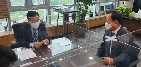 김준성 영광군수, 국비 확보 위해 환경부 방문