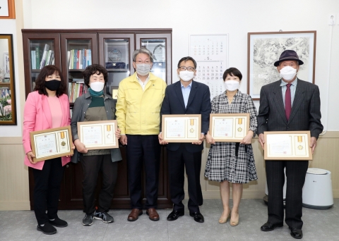 정읍시, 가정의 달 맞아 장한 어버이·효행자 표창장 수여
