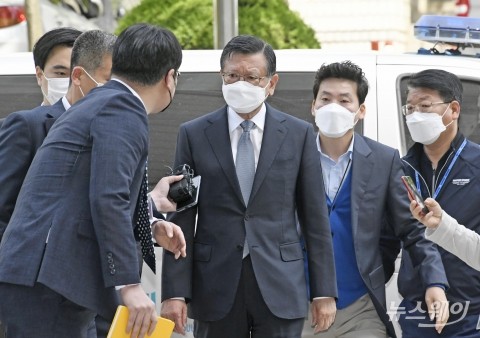 박삼구 전 금호아시아나 회장, ‘계열사 부당지원 혐의’ 구속심문 종료
