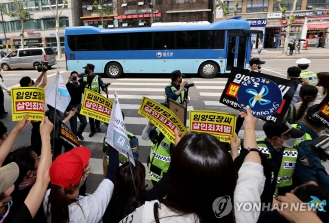 ‘정인이 사건’ 양모 1심서 무기징역···살인죄 인정