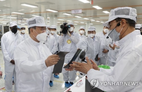 문 대통령, 美 SK 배터리 공장 방문 “韓 기업은 최고의 파트너”