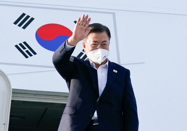 미국에서 한국으로 출발하는 문 대통령. 사진=청와대 제공
