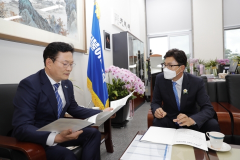 김철우 보성군수, 민주당 송영길 대표 만나 당 차원 협조 요청