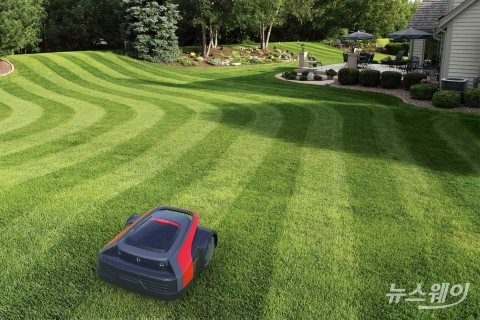 LG전자, 베타테스트 도입해 ‘한국형 잔디깎이 로봇’ 개발