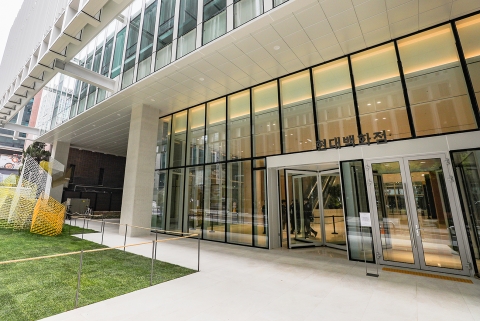 현대百그룹, 순직·공상 소방관 자녀에게 지원금 2.5억 전달