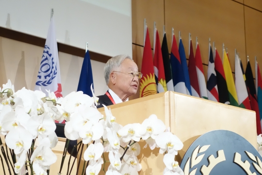 손경식 한국경영자총협회 회장(가운데)이 지난 2019년 스위스 제네바에서 열린 ‘제108차 국제노동기구(ILO) 총회’에 참석해 기조연설을 하고 있다. 사진=한국경영자총협회