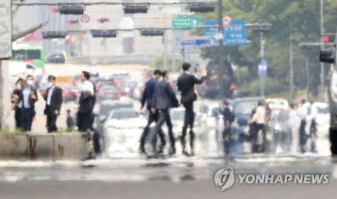 맑지만 더워요...전국 낮 기온 30도 이상