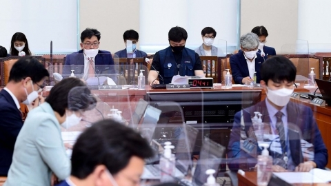 대체공휴일 확대법 소위 통과···5인 미만 사업장 제외
