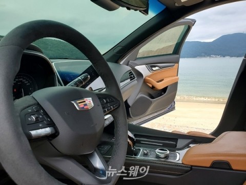 캐딜락 CT5, ‘獨 세단’ 대항마 나서다···‘주행·감성·가격’ 탁월하다