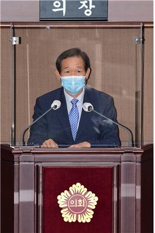 김수규 서울시의원이 지난 15일 서울시의회에서 진행한 제301회 정례회 제1차 본회의에서 5분 자유발언을 진행하고 있다.