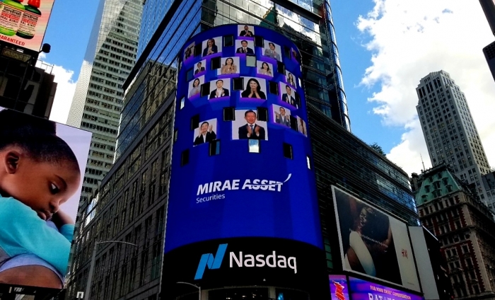 미래에셋증권은 지난 23일(현지시간) 미국 뉴욕 나스닥거래소에서 원격으로 진행된 클로징 벨 타종 기념행사에 참여했다. 사진=미래에셋증권 제공