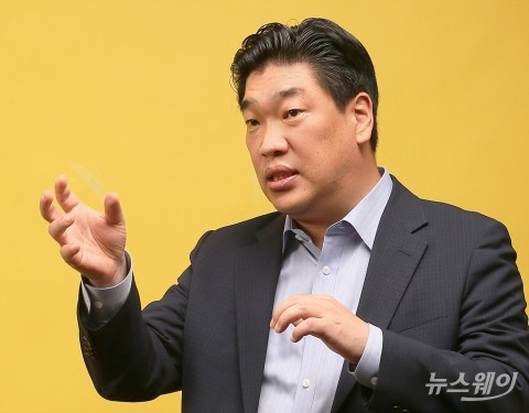 김인석 이즈미디어 대표 “코스닥 탑3에 들겠다”