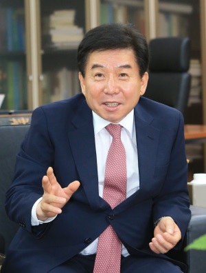 구충곤 화순군수, “미래 성장 엔진 업그레이드···K-바이오 거점 조성”