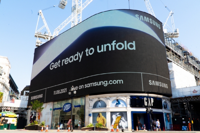 영국 런던 피카딜리 서커스에서 진행 중인 ‘삼성 갤럭시 언팩 2021’ 옥외광고. 사진=삼성전자 제공