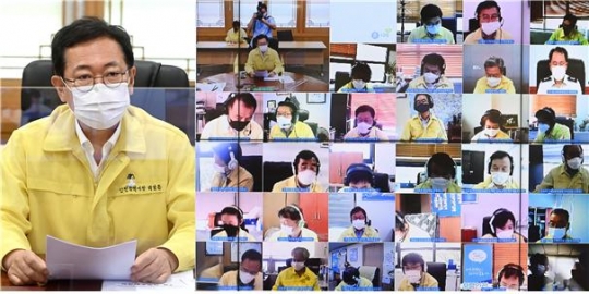 4일 박남춘 인천시장이 8월 실·국장회의에서 인천의 미래인 청년정책을 적극적으로 발굴해 달라고 당부하고 있다.
