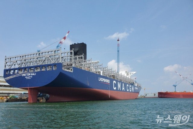 한국조선해양, 7500억 규모 ‘LNG 추진 컨선’ 10척 따냈다(종합)